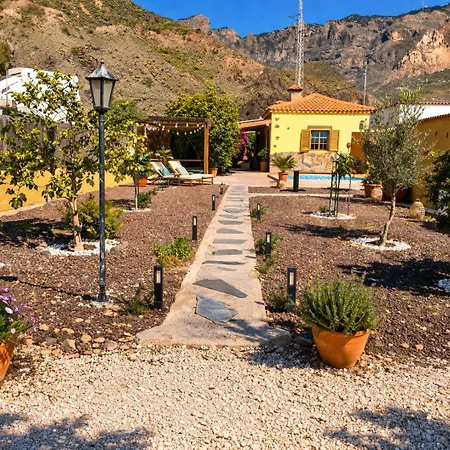 La Almendra Dağ evi